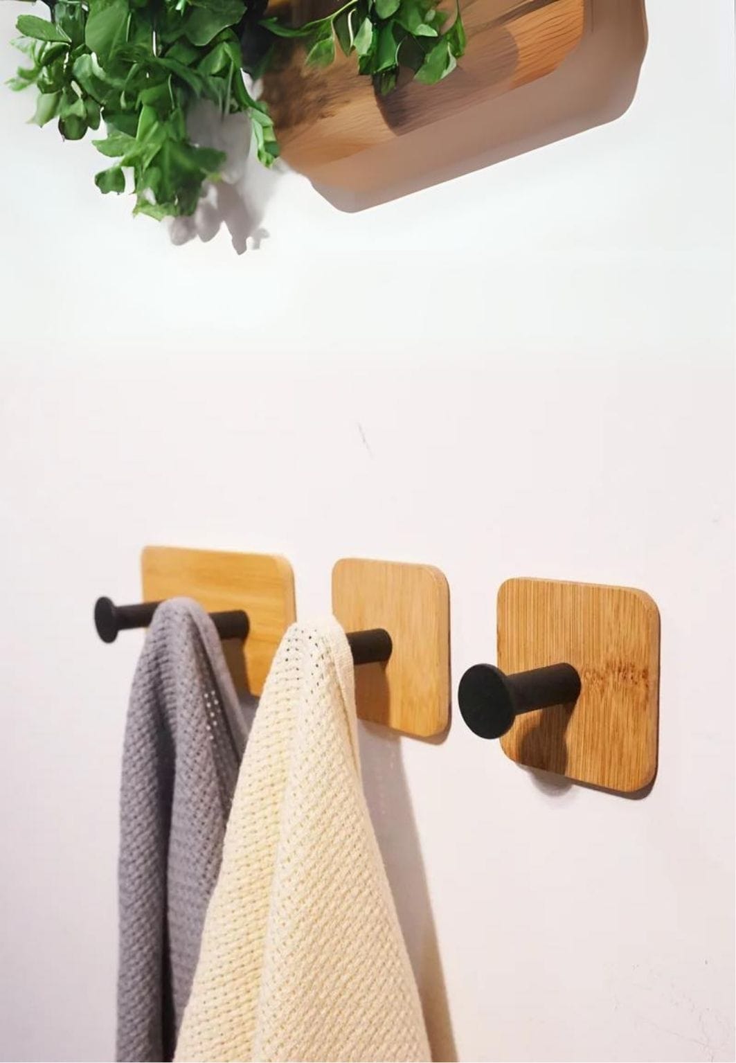 Patère porte manteau en Bois Droit Clouté Blanc | Le Porte Manteau square white