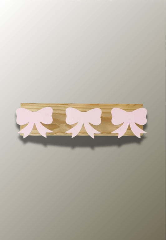 Porte manteau mural enfant triple Nœud papillon Rose | Le Porte Manteau Type 5